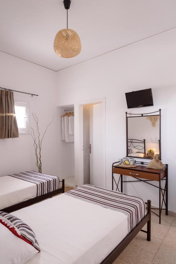 Cal Day Rooms Santorini Perissa  Exterior foto